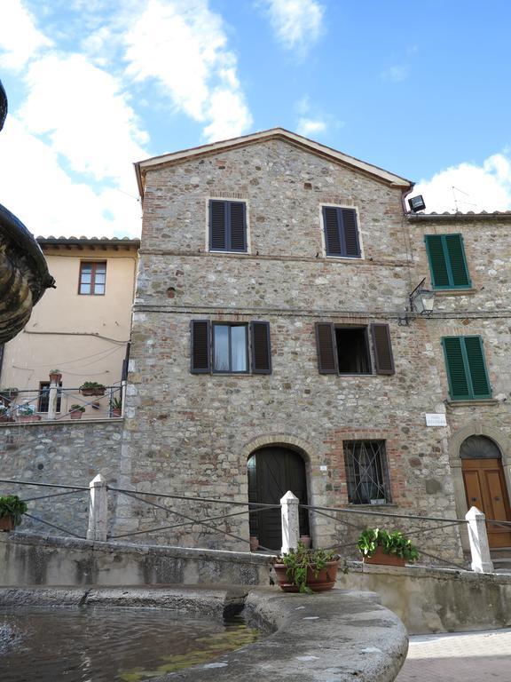 Le Pietre Antiche Villa กัสตีลีโยเน ดิ ออร์ชา ภายนอก รูปภาพ