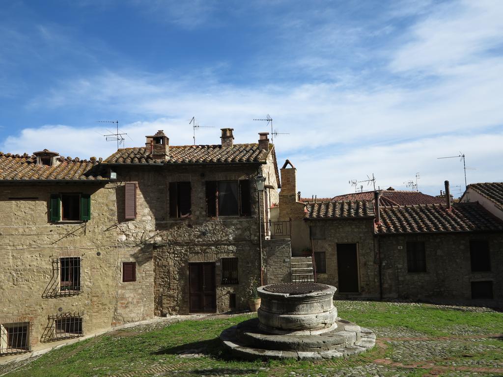 Le Pietre Antiche Villa กัสตีลีโยเน ดิ ออร์ชา ภายนอก รูปภาพ